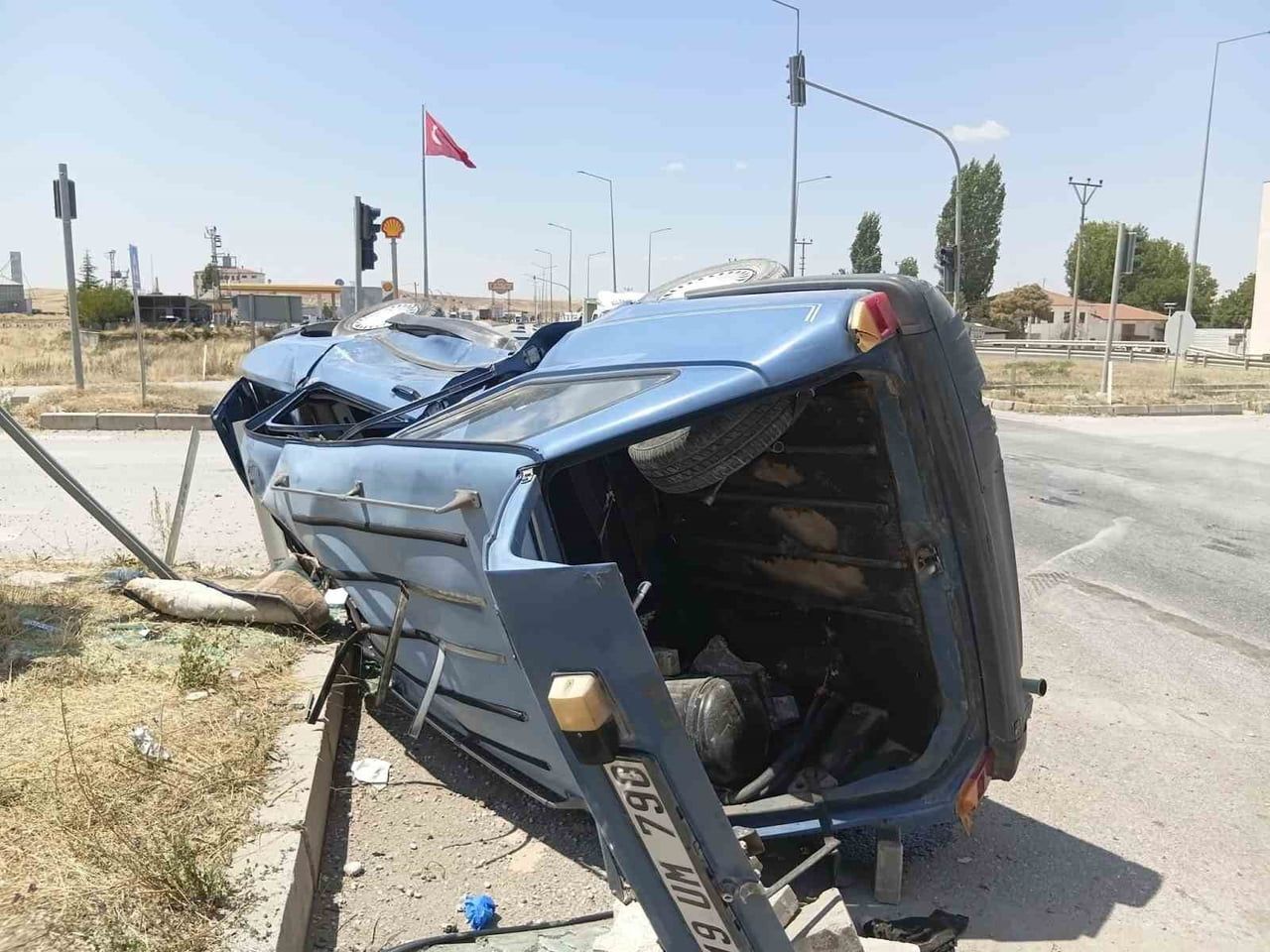 ÇORUM'UN SUNGURLU İLÇESİNDE İKİ OTOMOBİLİN ÇARPIŞMASI SONUCU MEYDANA GELEN TRAFİK KAZASINDA 1 KİŞİ...