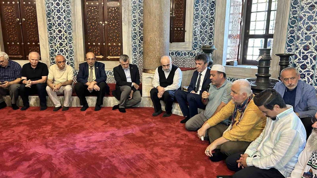 KANUNİ SULTAN SÜLEYMAN HAN VEFATININ 460’INCI YIL DÖNÜMÜNDE İSTANBUL'DA KABRİ BAŞINDA DUALARLA...