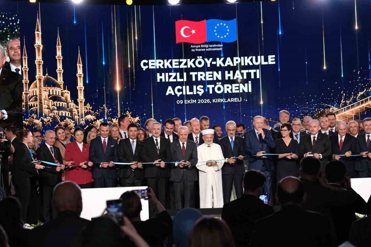 CUMHURBAŞKANIN RECEP TAYYİP ERDOĞAN, "MUHALEFET PARA KULELERİNİN HESABINI VERSİN, MİLLETİN...
