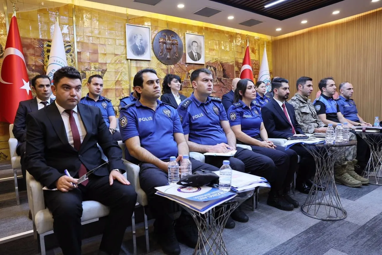 ERZİNCAN'DA GÜVENLİK VE ASAYİŞ TOPLANTISI GERÇEKLEŞTİRİLDİ