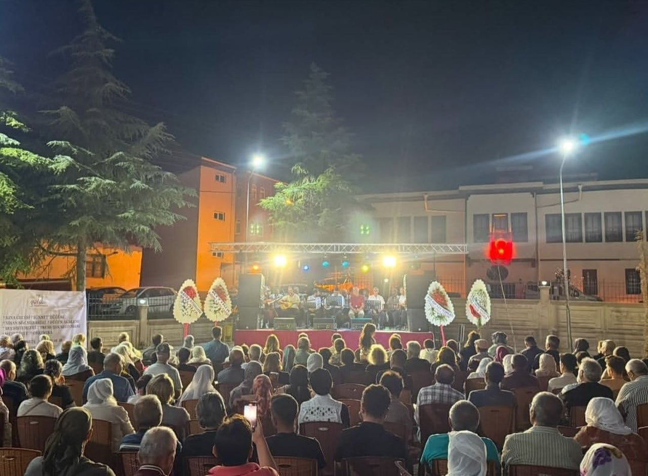 AĞIN’DA TÜRKÜ ŞÖLENİ