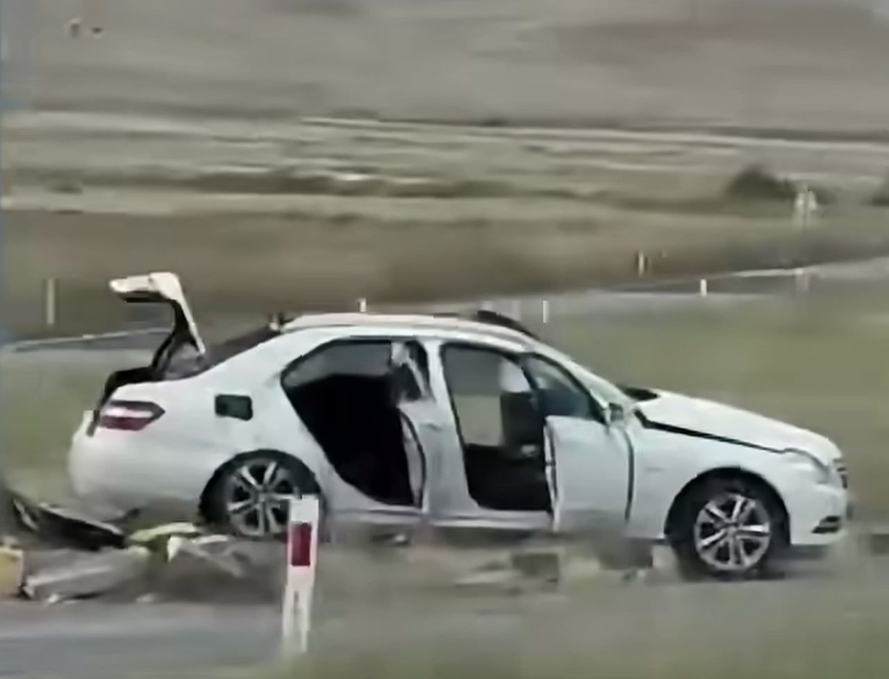ÇANKIRI'DA TIR İLE OTOMOBİLİN ÇARPIŞMASI SONUCU MEYDANA GELEN KAZADA 3 KİŞİ ÖLDÜ, 2 KİŞİ DE...