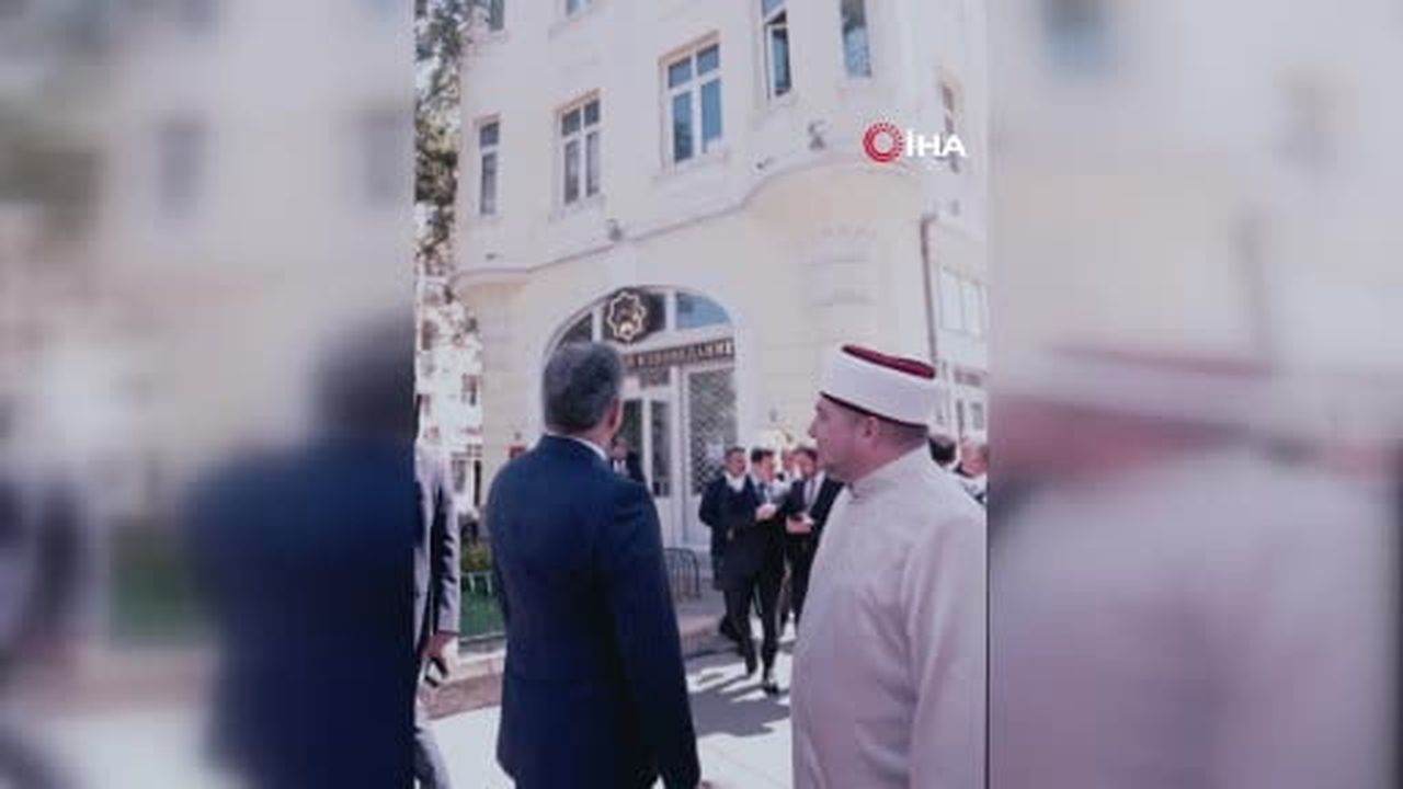 İçişleri Bakanı Mustafa Çiftçi, Bulgaristan Müslümanları Başmüftülüğünü ziyaret ederek Başmüftü...