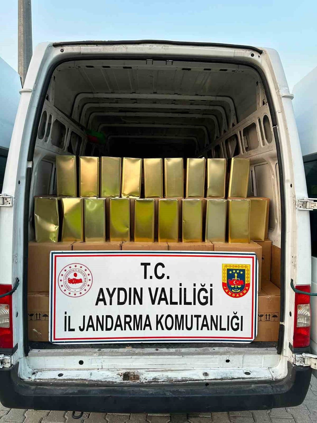 AYDIN’IN KUYUCAK İLÇESİNDE JANDARMA EKİPLERİNİN GERÇEKLEŞTİRDİĞİ OPERASYONDA, PİYASAYA SÜRÜLMEK...