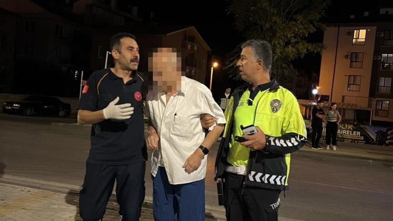 AKSARAY’DA ARAÇ KULLANIRKEN KALP KRİZİ GEÇİREN SÜRÜCÜ POLİS MEMURLARINDAN YARDIM İSTEDİ. İLK...