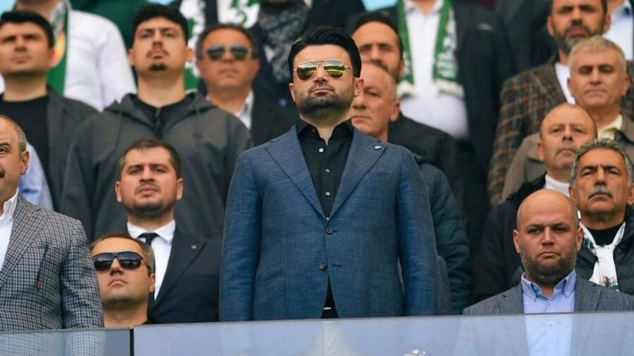 BURSASPOR BAŞKANI ENES ÇELİK, BATMAN DEPLASMANINDAKİ TARAFTAR YASAĞIYLA İLGİLİ YAPTIĞI AÇIKLAMADA...