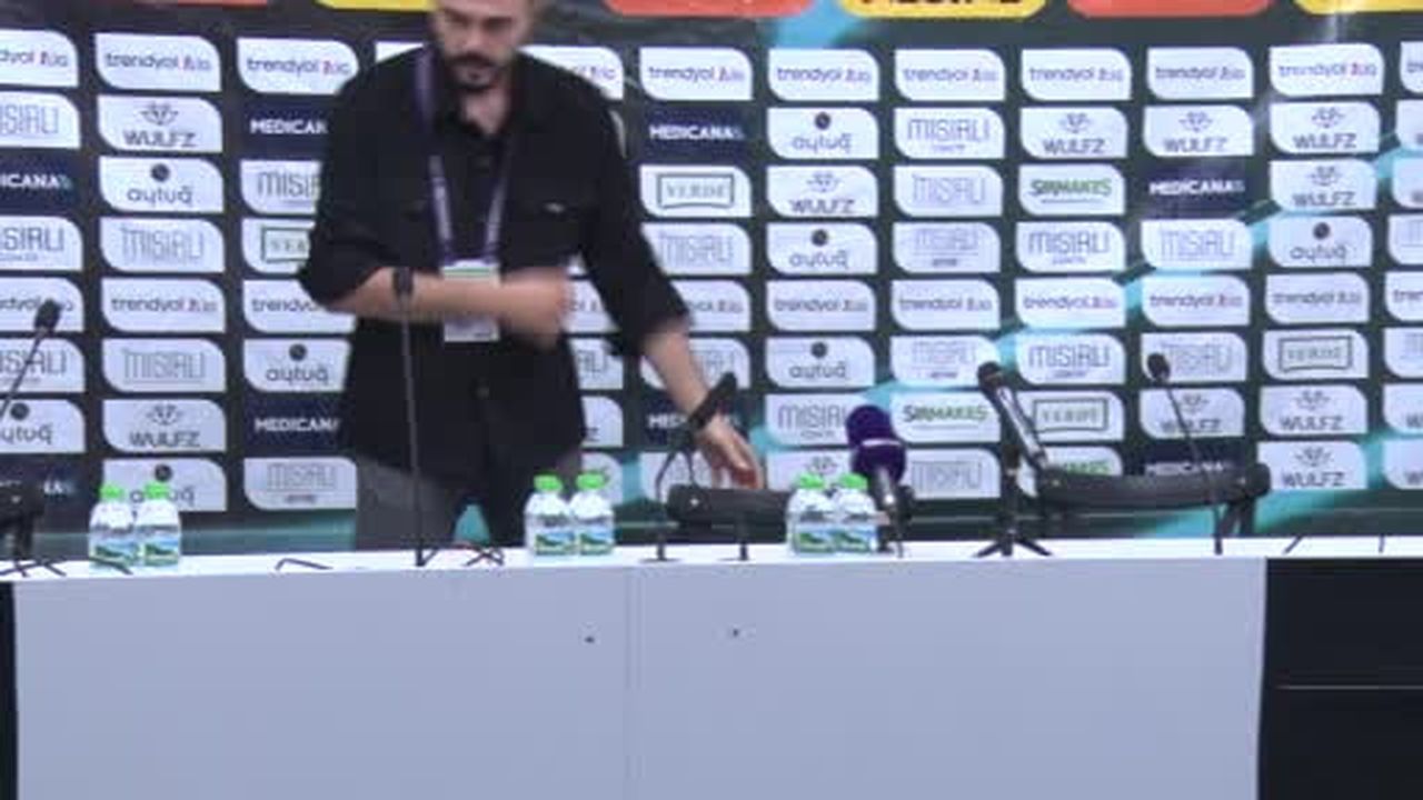 Manisa Futbol Kulübü Teknik Direktörü Ahmet Pektaş, Fatih Karagümrük maçı sonrası, "Buradan puanla...