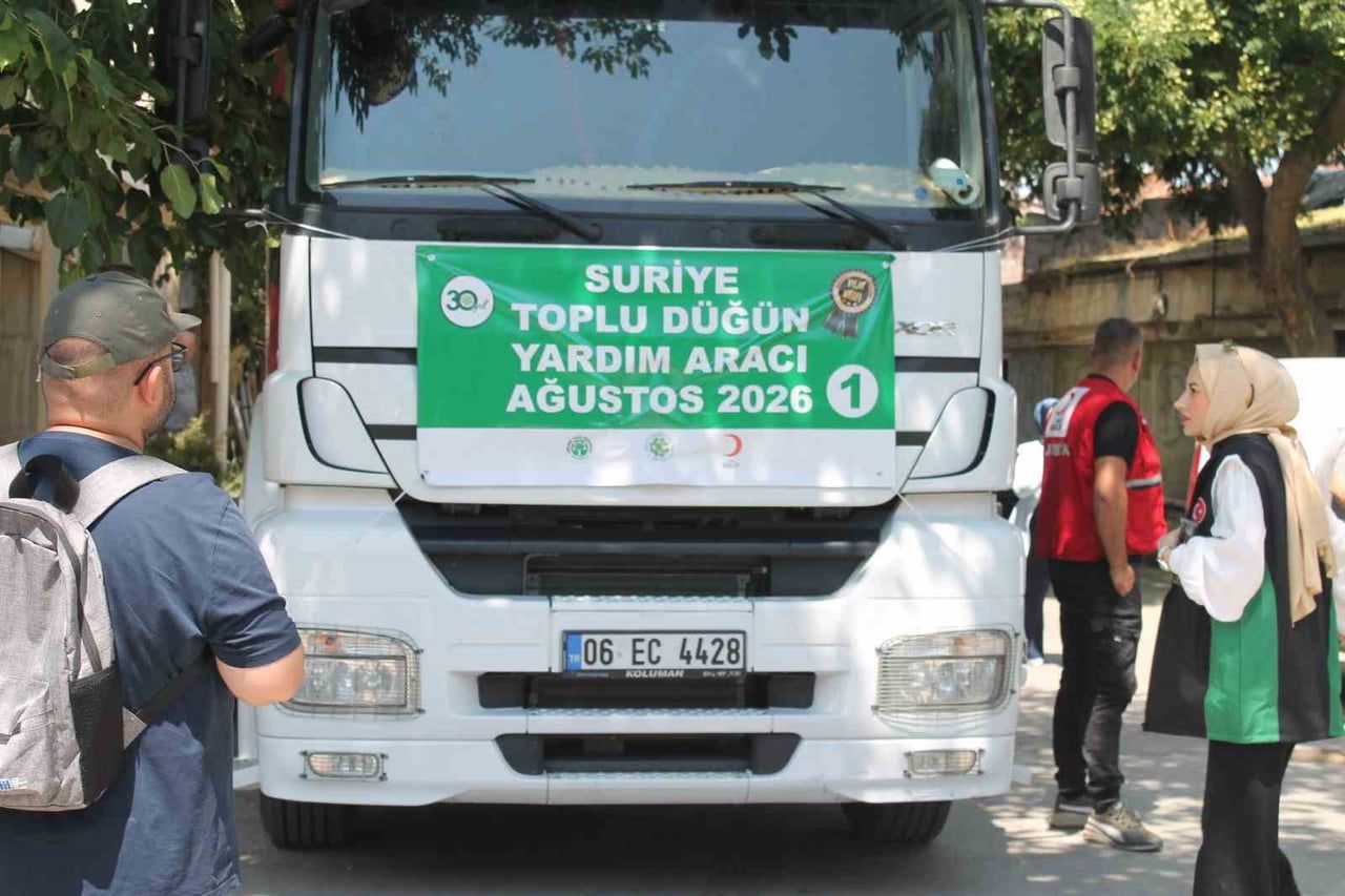 KONYA’DA MEHİR VAKFI TARAFINDAN "SURİYE TOPLU DÜĞÜN YARDIM ARAÇLARI" UĞURLAMA PROGRAMI...