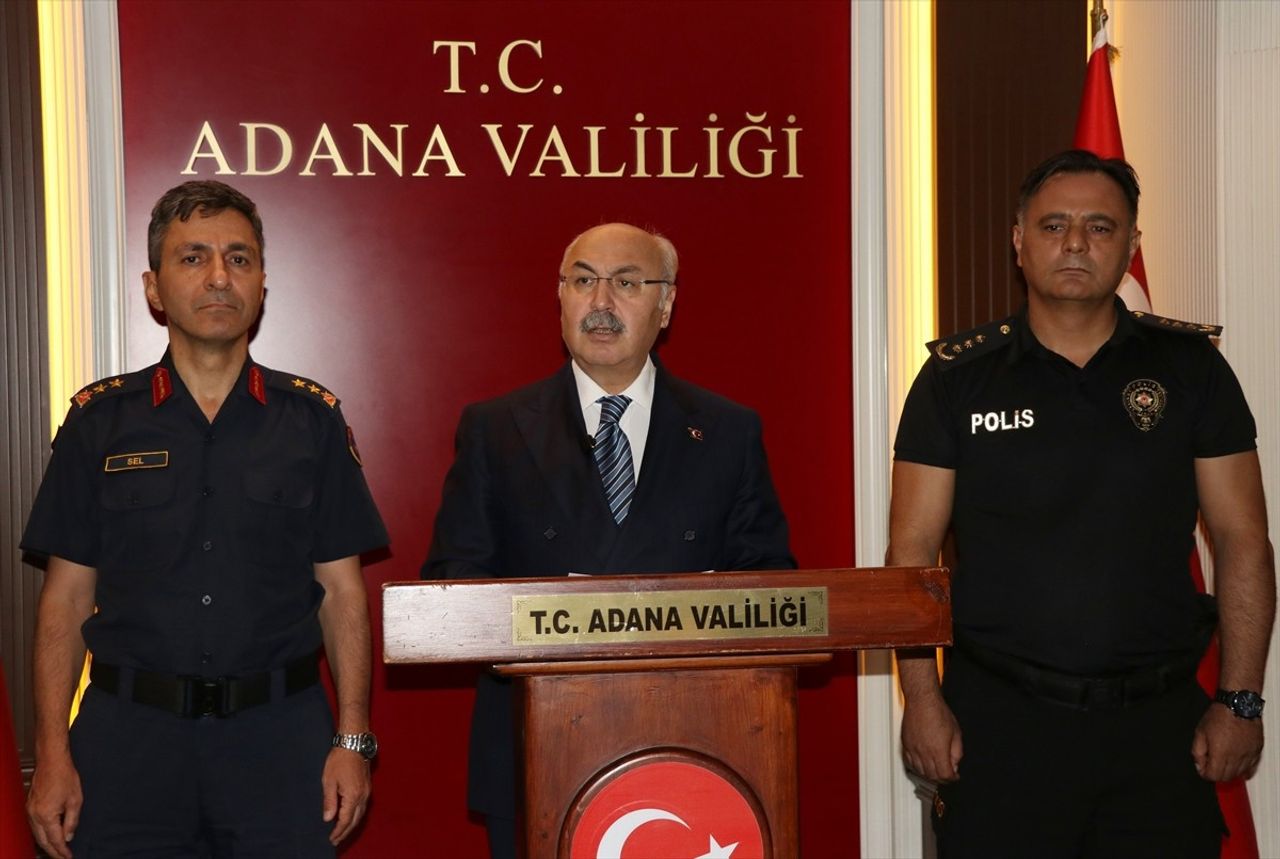 Adana Valisi Yavuz Selim Köşger, kentte 1000'den fazla yeni polisin göreve başladığını belirterek...