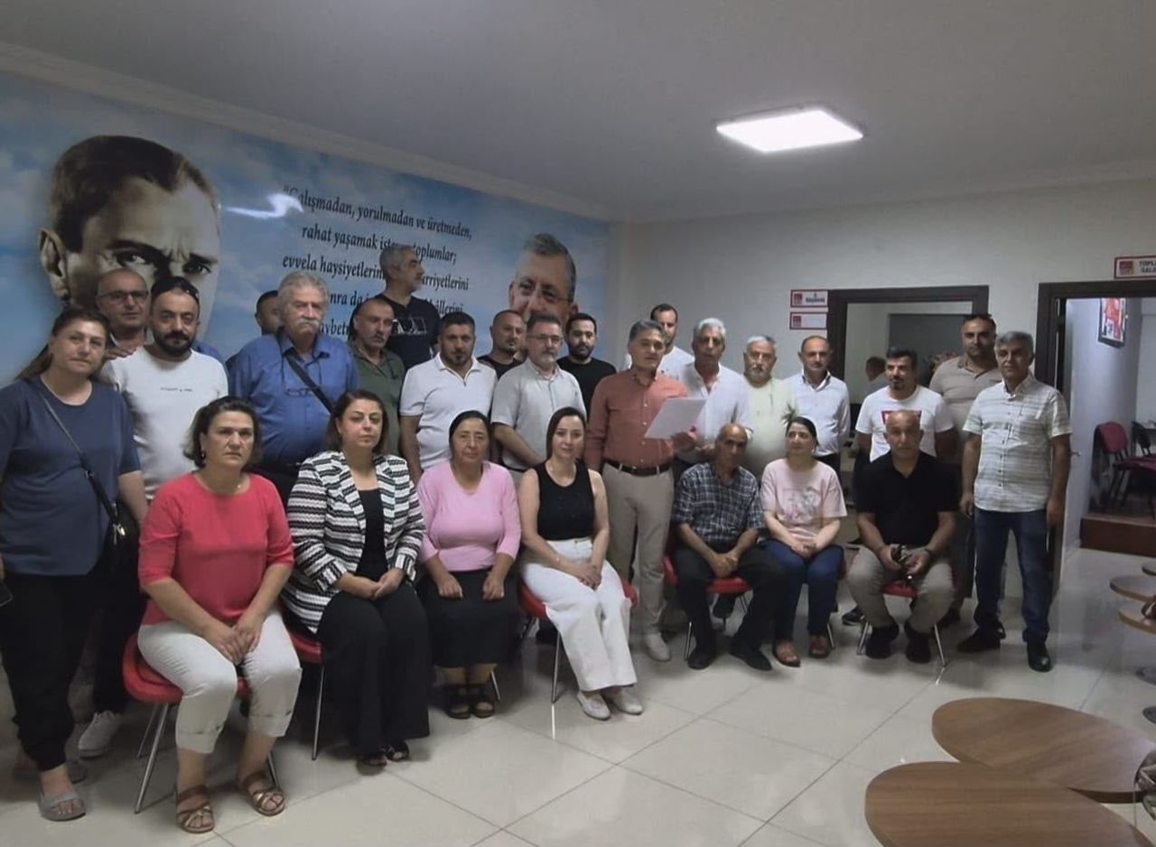 CHP ERZİNCAN TEŞKİLATINDA TOPLU İSTİFA