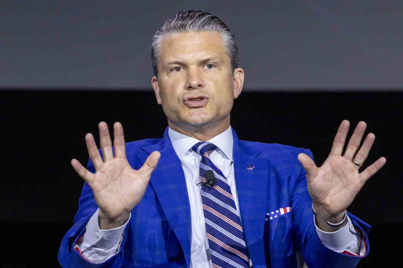 ABD SAVUNMA BAKANI HEGSETH’E İRAN PROTESTOSU: "SEN SAVAŞÇI DEĞİLSİN, KORKAĞIN TEKİSİN"