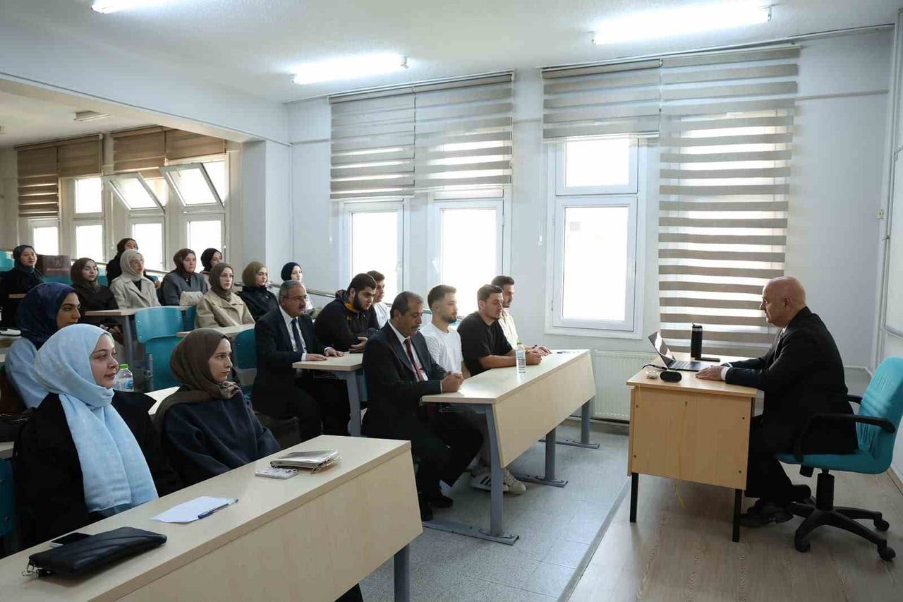 DÜZCE ÜNİVERSİTESİ’NDE 2026-2027 EĞİTİM-ÖĞRETİM YILI YENİ AKADEMİK YILIN İLK DERSİ, “TERÖRSÜZ...