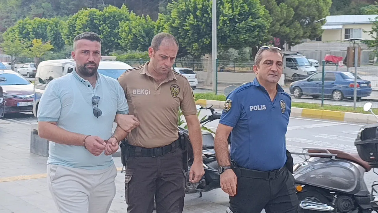 ANTALYA’NIN MANAVGAT İLÇESİNDE TRAFİK EKİPLERİNİN YAPTIĞI DENETİM SIRASINDA KAYSERİ’DE KASTEN ADAM...