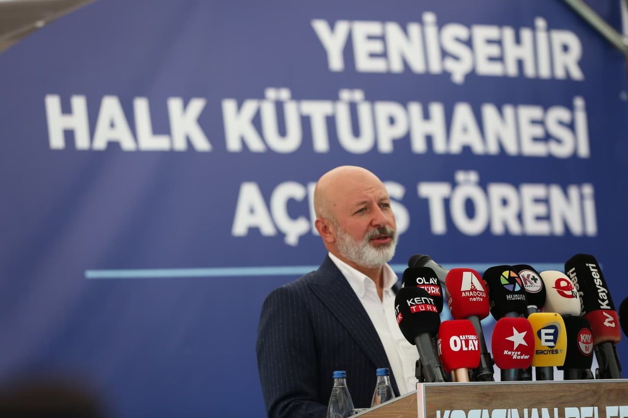 KOCASİNAN BELEDİYE BAŞKANI AHMET ÇOLAKBAYRAKDAR; İNSANI MERKEZE ALAN HİZMET ANLAYIŞIYLA İLÇENİN...