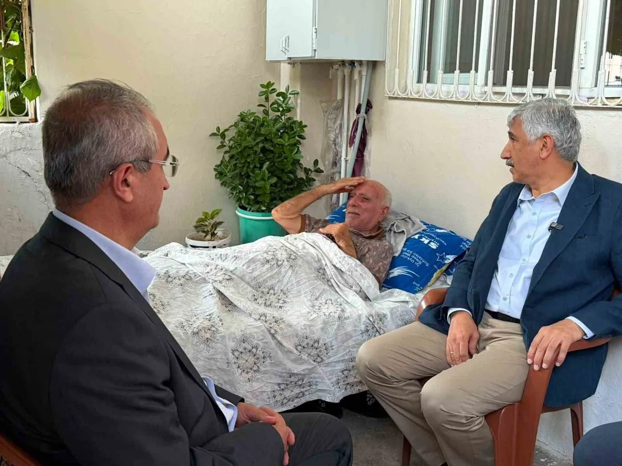 ADIYAMAN’IN KAHTA İLÇE BELEDİYE BAŞKANI MEHMET CAN HALLAÇ, BABALAR GÜNÜ DOLAYISIYLA...