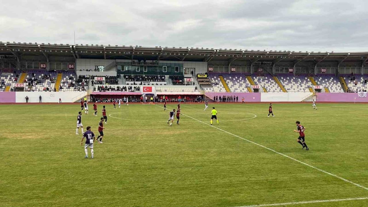 ZİRAAT TÜRKİYE KUPASI 1. ELEME TURU’NDA SAHASINDA ARIT KAYADİBİ SPOR’U KONUK EDEN SİNOPSPOR...
