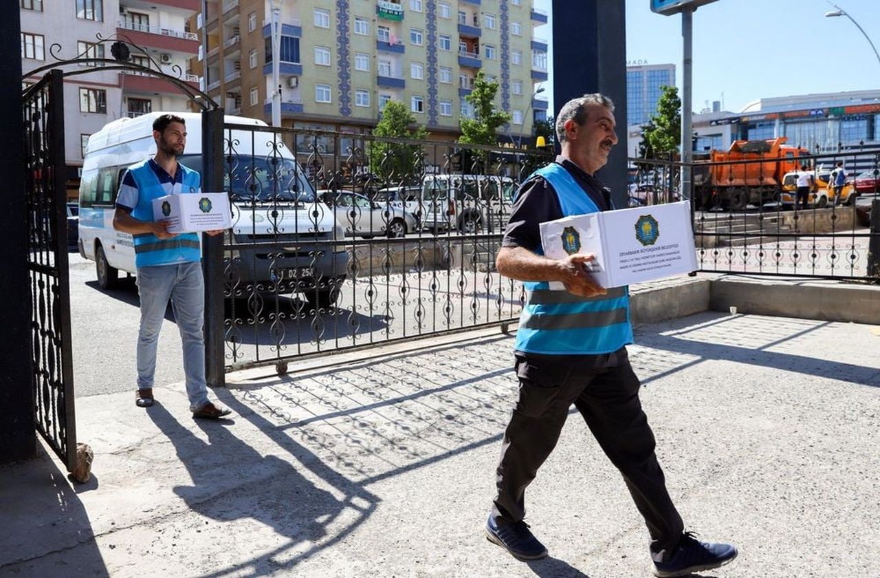 DİYARBAKIR’DA FENİLKETONÜRİ (PKU) HASTASI 50 VATANDAŞA, DÜŞÜK PROTEİNLİ ÖZEL GIDA DESTEĞİ...