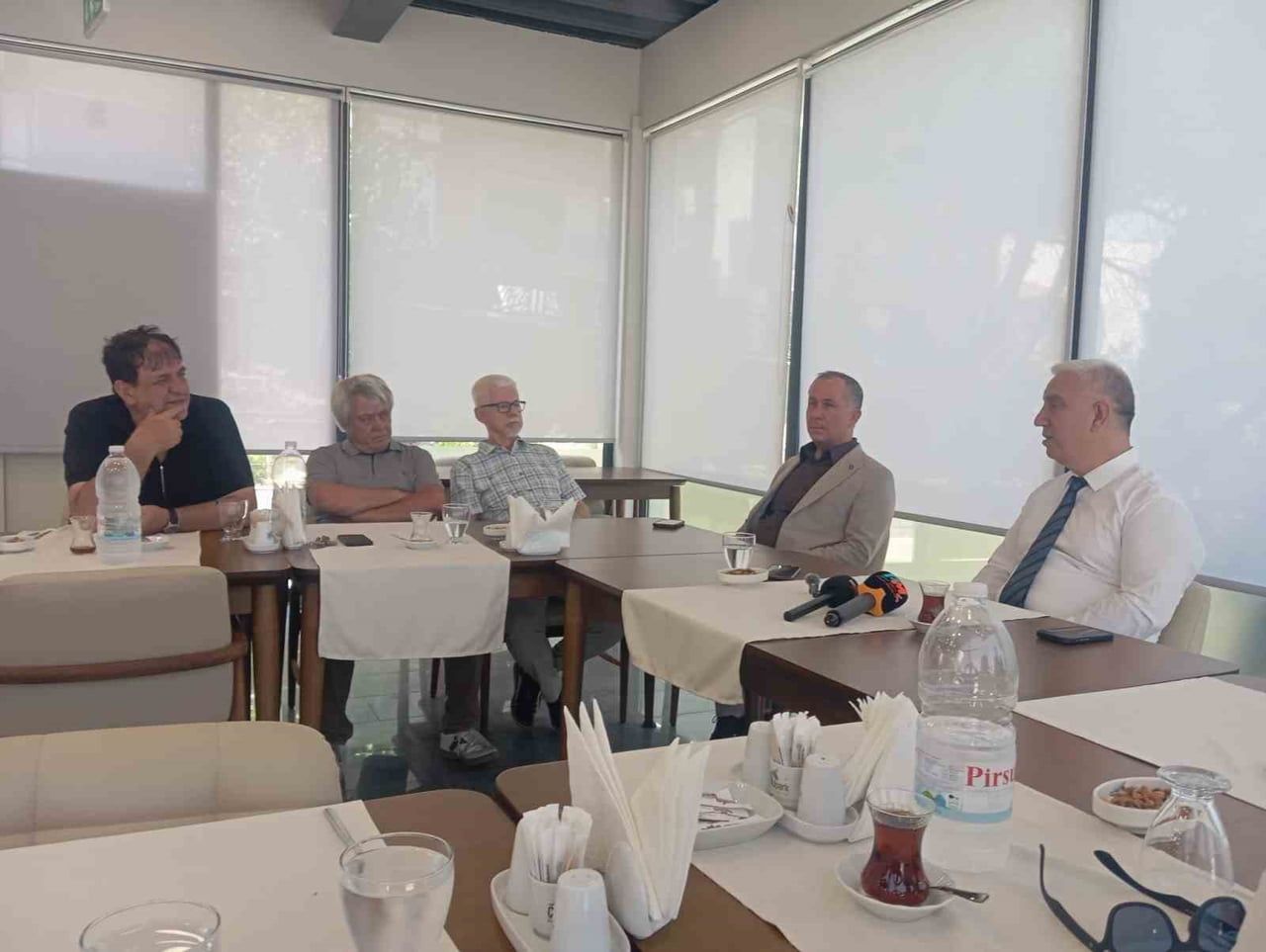 İZMİR’DE BERGAMA BELEDİYE BAŞKANI PROF. DR. TANJU ÇELİK, CUMHURİYET HALK PARTİSİ'NDEN (CHP) İSTİFA...
