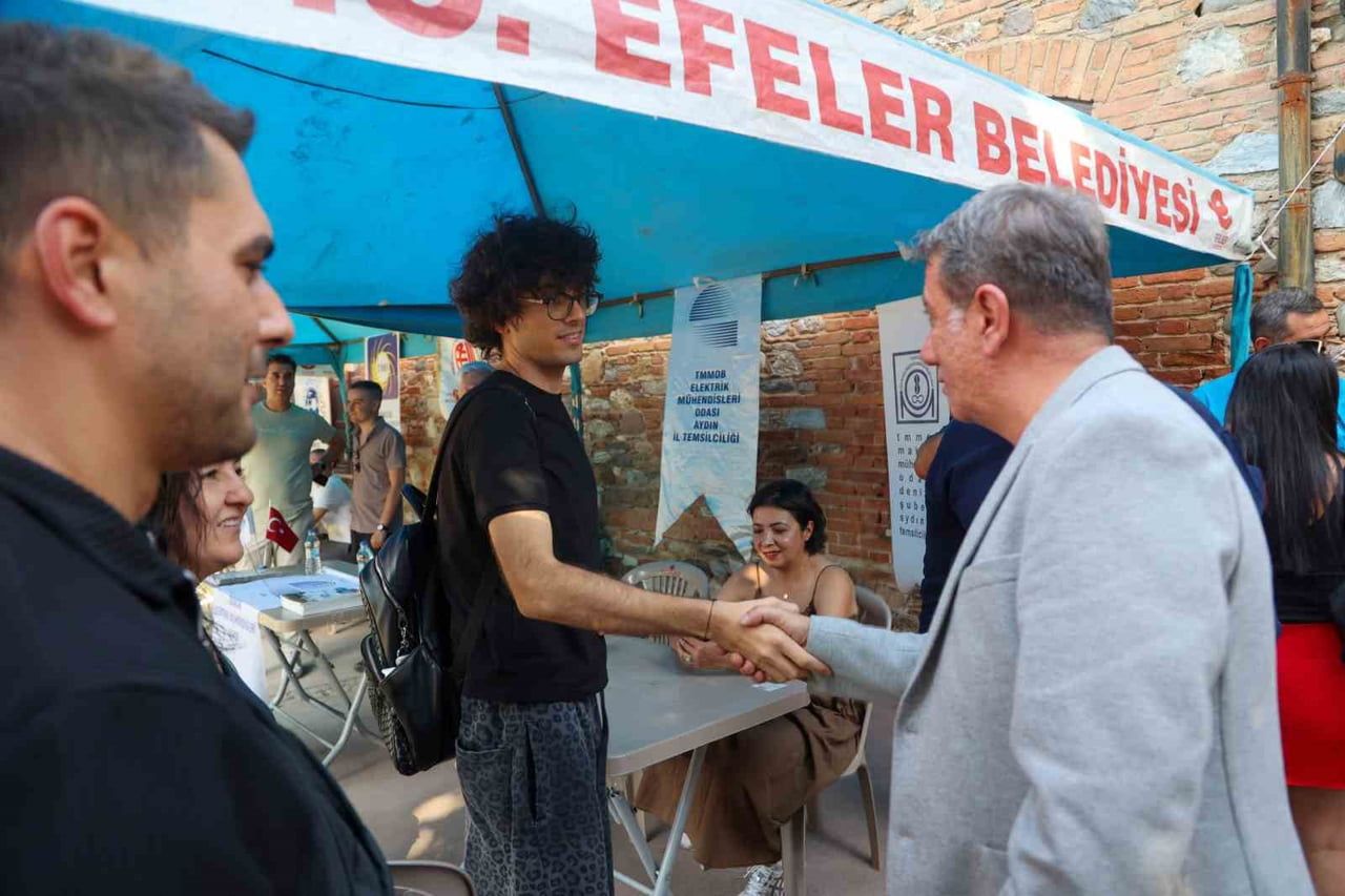 EFELER BELEDİYESİ VE AKADEMİK ODALAR BİRLİĞİ İŞ BİRLİĞİYLE DÜZENLENEN "AKADEMİK MESLEK TANITIM VE...