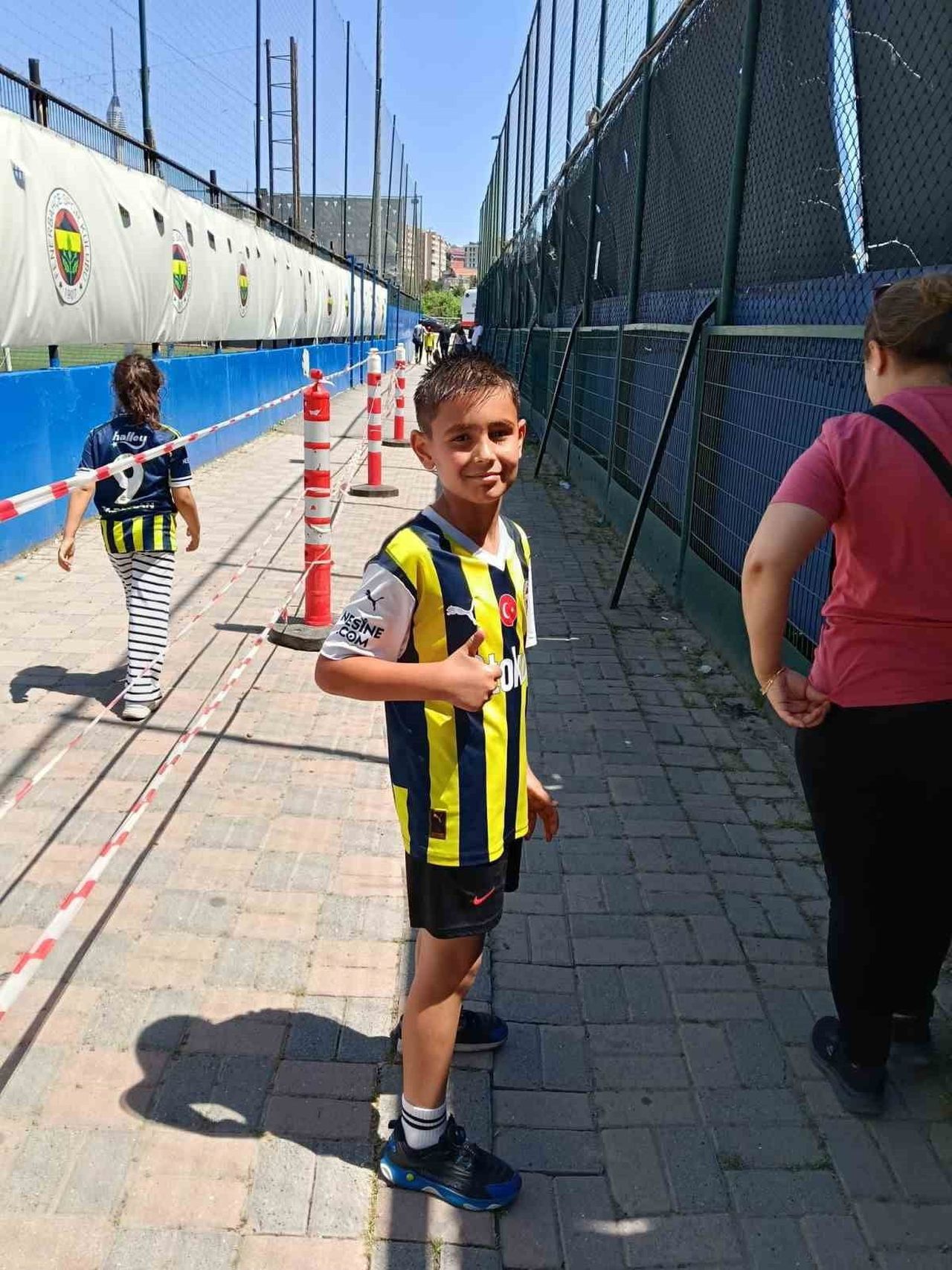 AFYONKARAHİSAR'IN SANDIKLI İLÇESİNDE YETİŞEN 2016 DOĞUMLU FUTBOLCU MUSTAFA ÖZDAYI, KATILDIĞI...