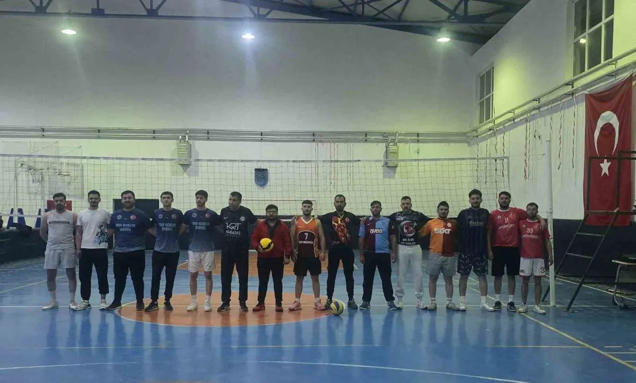 AFYONKARAHİSAR’IN HOCALAR İLÇESİNDE ŞEHİT ÖĞRETMEN FATMANUR ÇELİK ANISINA GERÇEKLEŞTİRİLEN...
