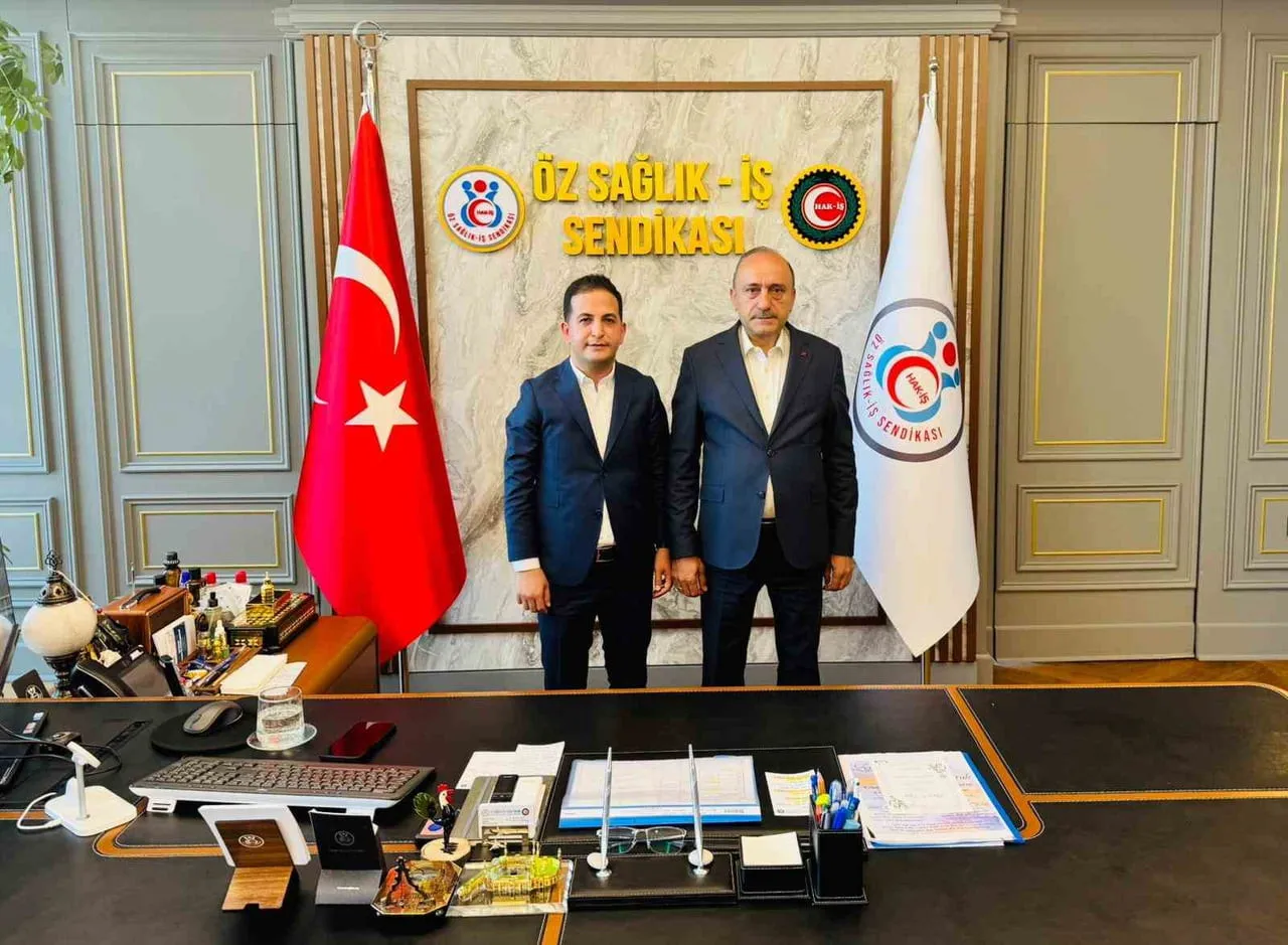 AK-İŞ KONFEDERASYONU DİYARBAKIR İL BAŞKANI VE ÖZ SAĞLIK İŞ SENDİKASI ŞUBE BAŞKANI MEHMET AKÜZÜM...