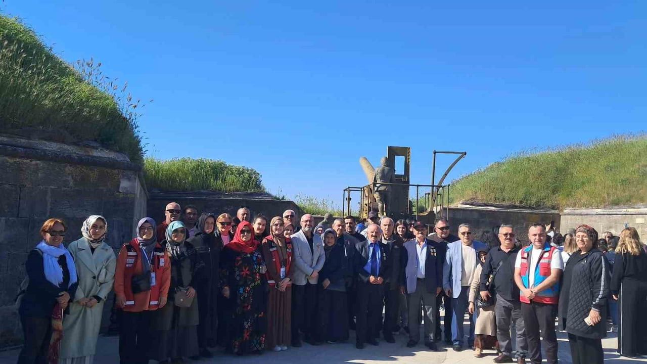 AKÇAKOCA KAYMAKAMLIĞI ÖNCÜLÜĞÜNDE DÜZENLENEN GEZİYLE ŞEHİT AİLELERİ VE GAZİLER, MİLLETİMİZİN...