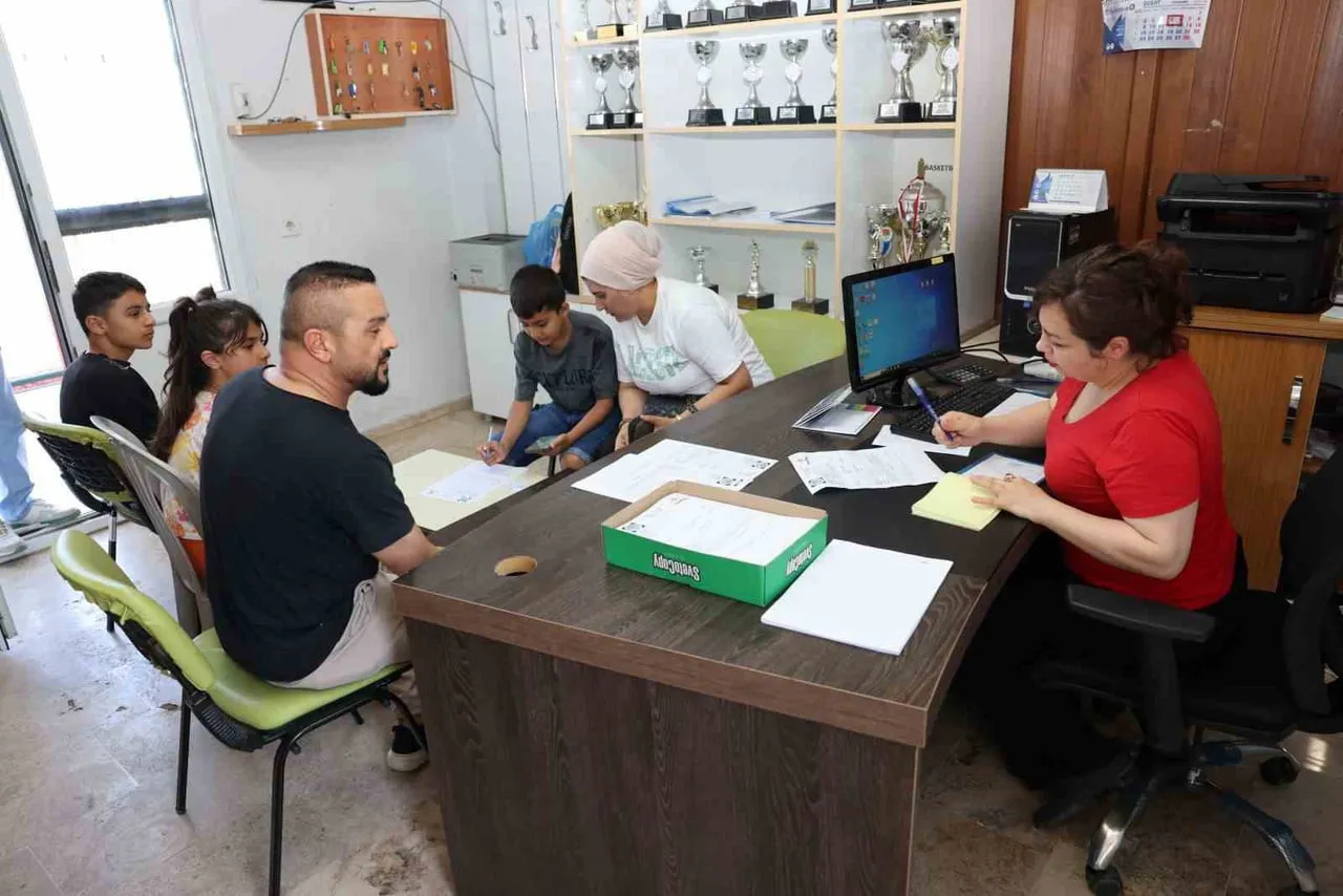 AKDENİZ BELEDİYE SPOR KULÜBÜ TARAFINDAN HER YIL DÜZENLENEN YAZ SPOR OKULLARI İÇİN KAYITLAR...