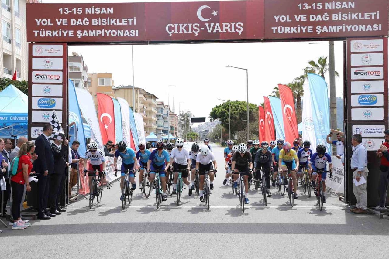 ALANYA ALAADDİN KEYKUBAT ÜNİVERSİTESİ (ALKÜ) EV SAHİPLİĞİNDE BAŞLAYAN ÜNİLİG YOL VE DAĞ BİSİKLETİ...