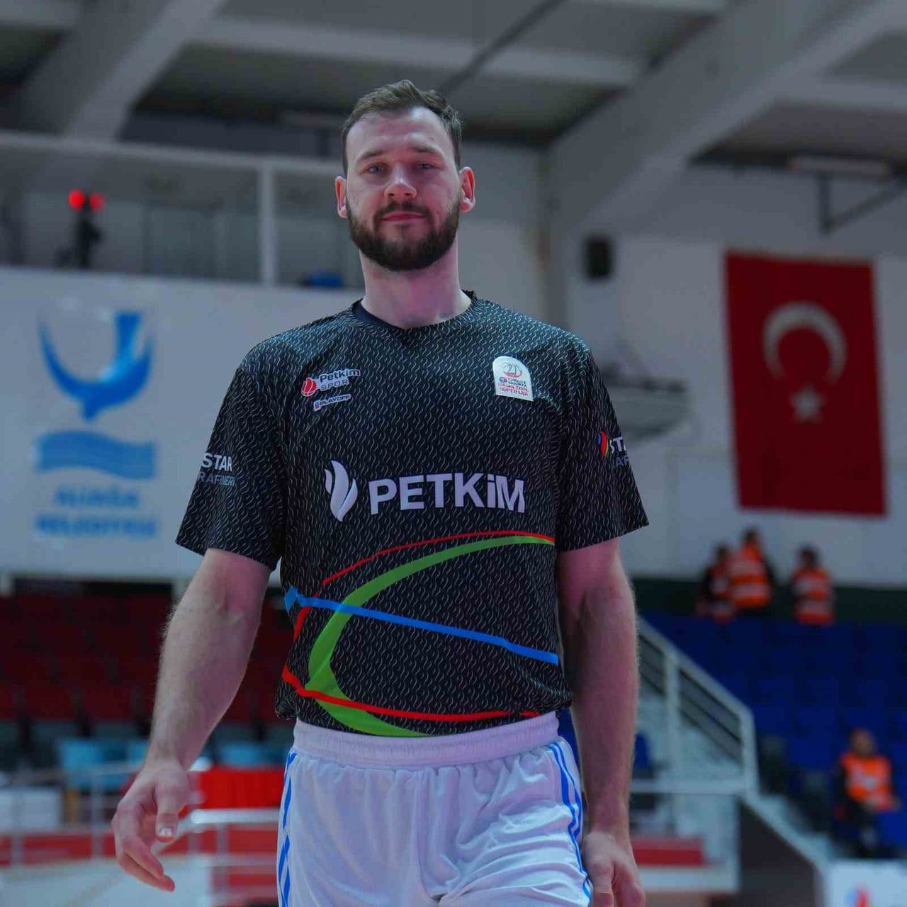 ALİAĞA PETKİMSPOR, MARTYNAS SAJUS İLE YENİDEN ANLAŞTI  (ARŞİV)
