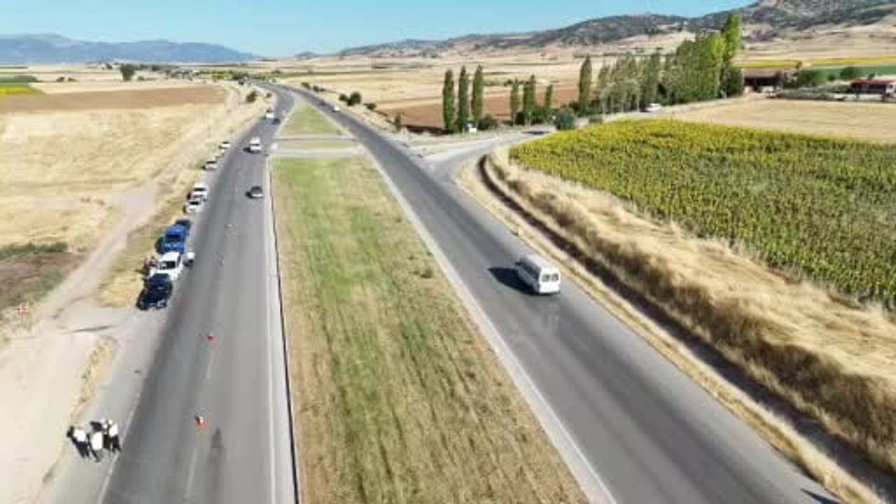 Amasya'da yolcu otobüsü devrildi: 2'si ağır 46 yaralı