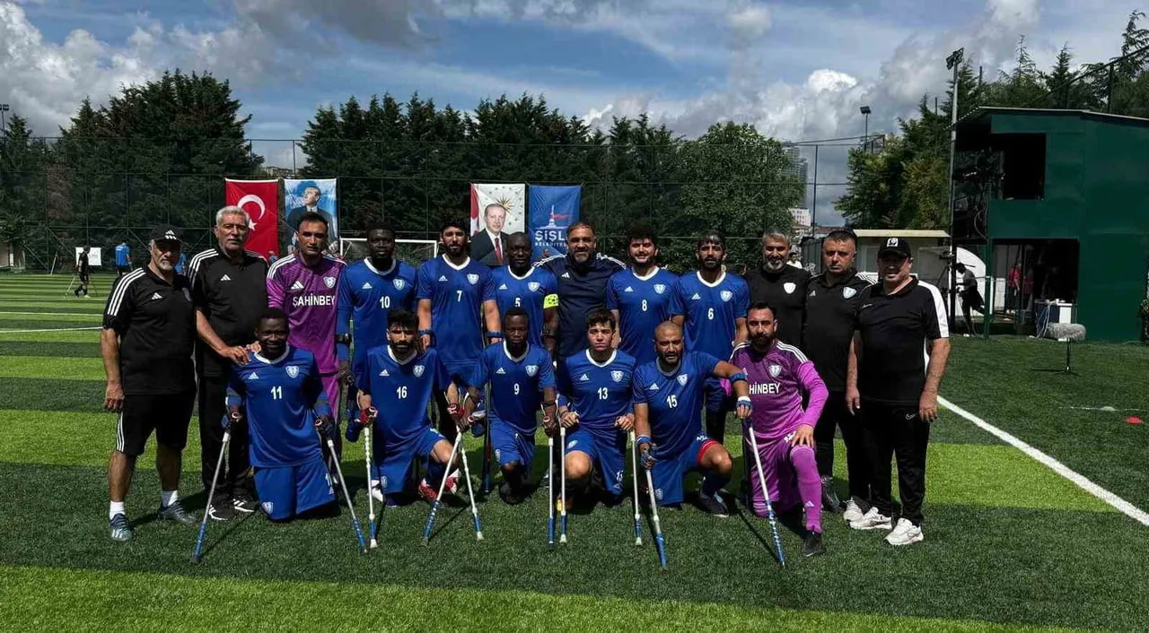 AMPUTE FUTBOL SÜPER LİGİ’Nİ ŞAMPİYON OLARAK TAMAMLAYAN ŞAHİNBEY AMPUTE FUTBOL TAKIMI, İSTANBUL’DA...