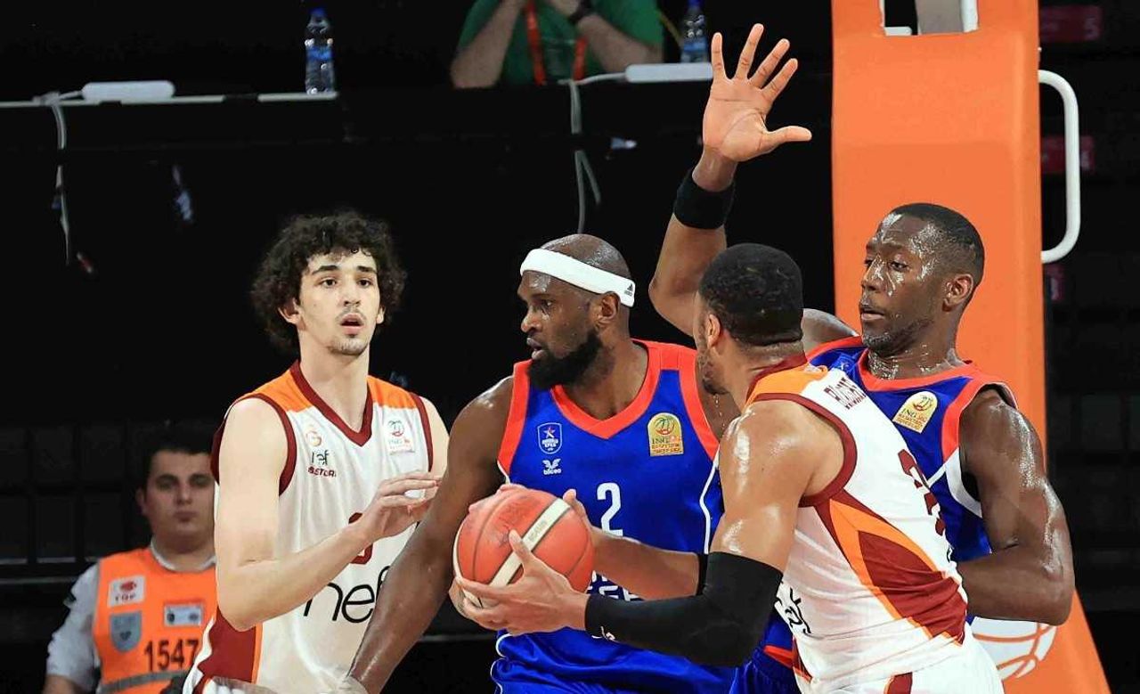 Anadolu Efes Galatasaray Nef