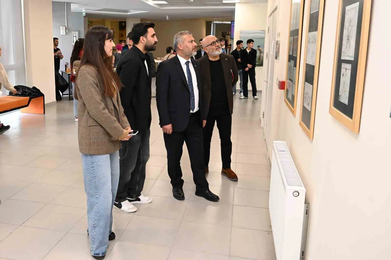 ANADOLU ÜNİVERSİTESİ REKTÖRÜ PROF. DR. YUSUF ADIGÜZEL, GÜZEL SANATLAR FAKÜLTESİ (GSF) BÜNYESİNDE...