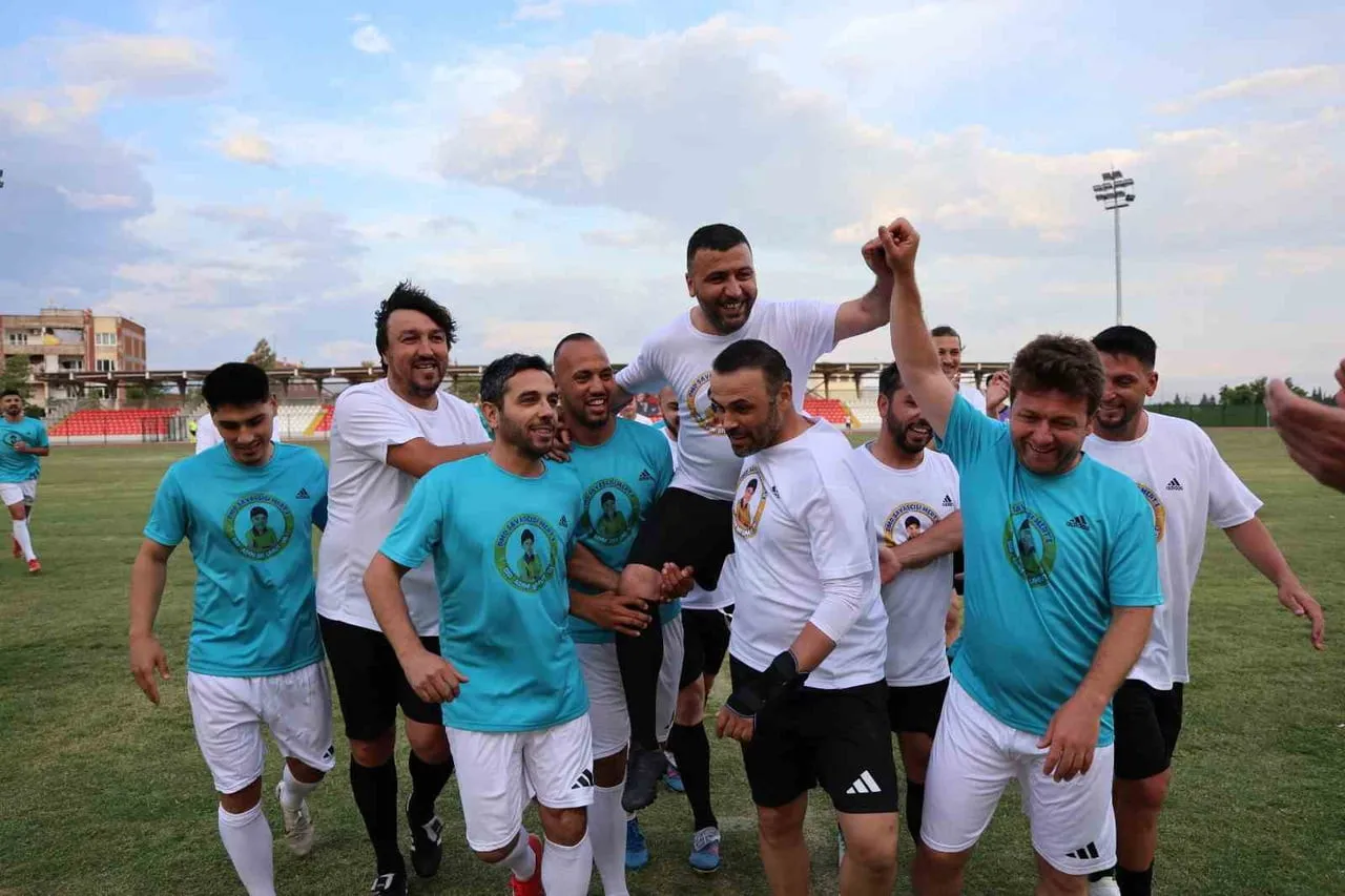 ANIL TAŞDEMİR FUTBOLA VEDASI
