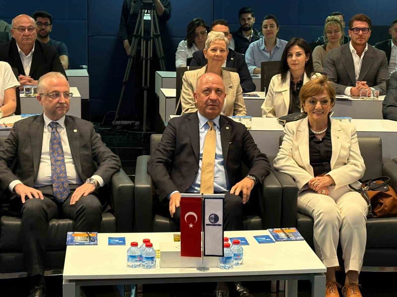 ANKARA SANAYİ ODASI (ASO) BAŞKANI SEYİT ARDIÇ (ORTADA), ‘AİLE ŞİRKETLERİNDE KURUMSALLAŞMA...