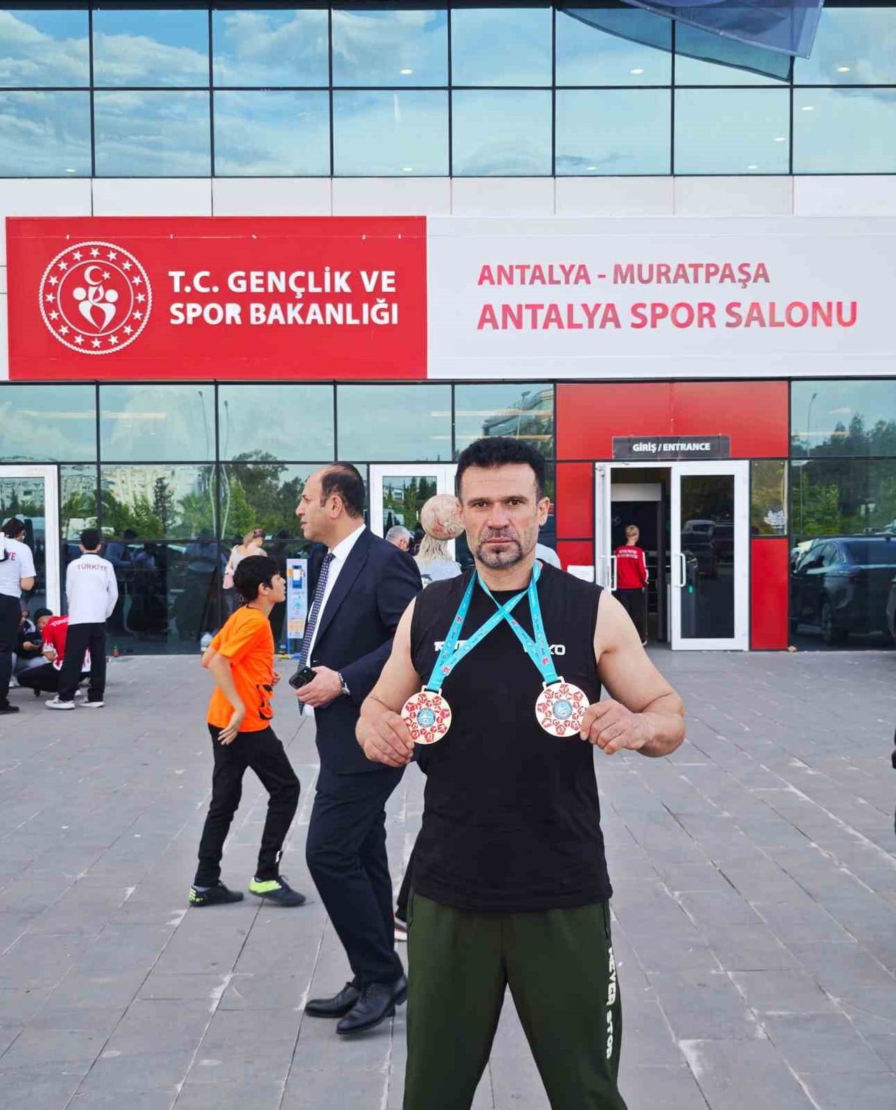 ANTALYA'DA DÜZENLENEN TÜRKİYE AÇIK WAKO DÜNYA KUPASI'NDA MARDİN MAZIDAĞILI SPORCU ÖMER EKİNCİ...