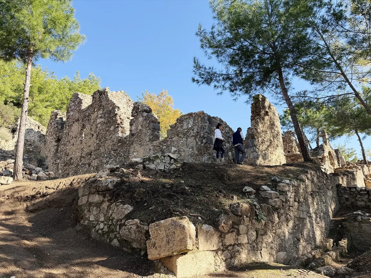 Antalya'nın Alanya ilçesindeki Syedra Antik Kenti'nde yürütülen kazılarda, milattan sonra 4 ile 6....