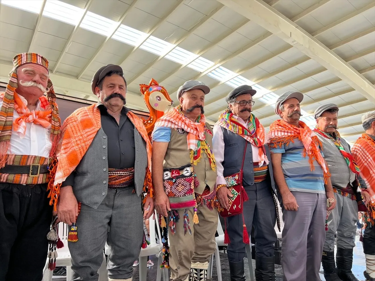 Antalya'nın Kaş ilçesinde Yörük Şenliği düzenlendi. Festival kapsamında "En gösterişli pala bıyık"...