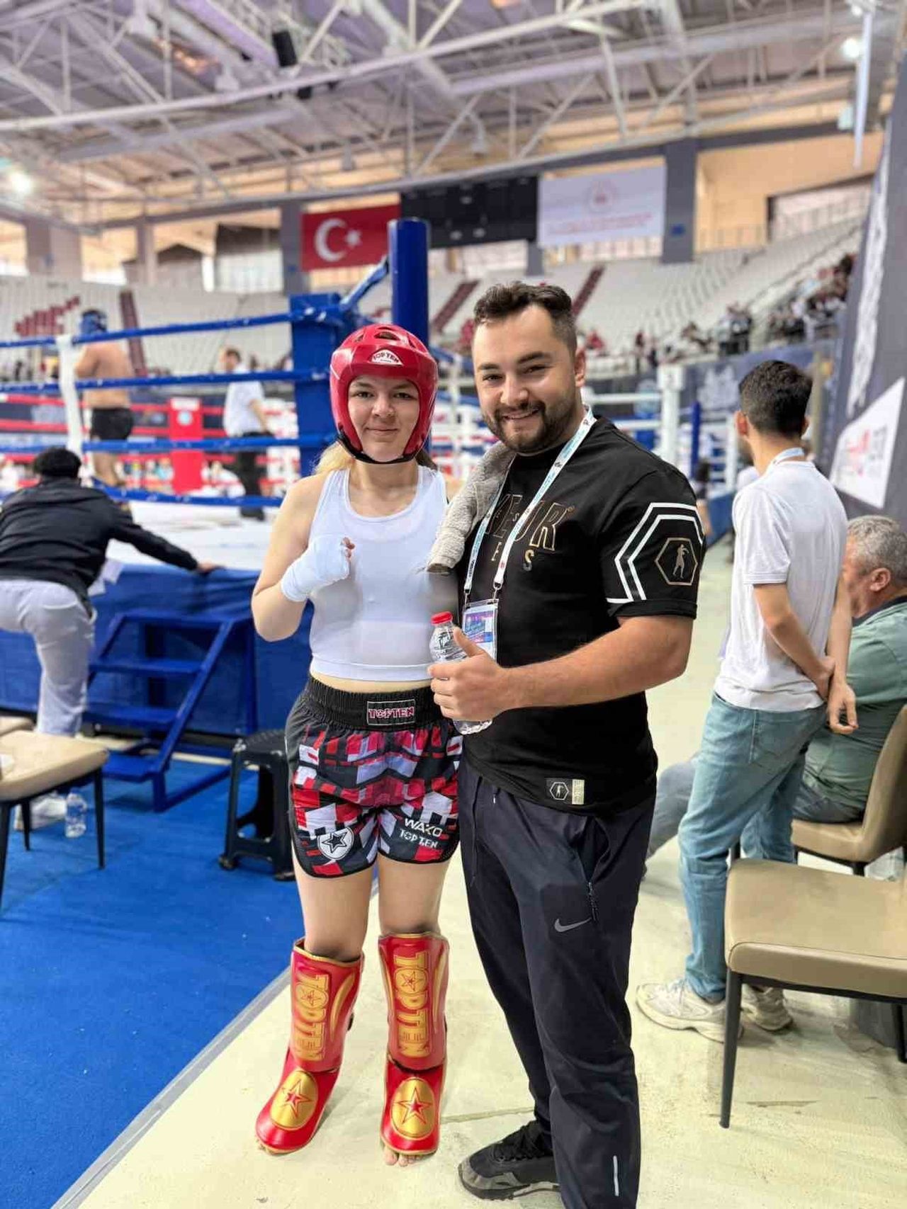 ANTALYA’DA DÜZENLENEN KİCKBOKS DÜNYA KUPASI’NA KATILAN KAYSERİLİ SPORCULAR 3 ALTIN, 4 GÜMÜŞ VE 4...
