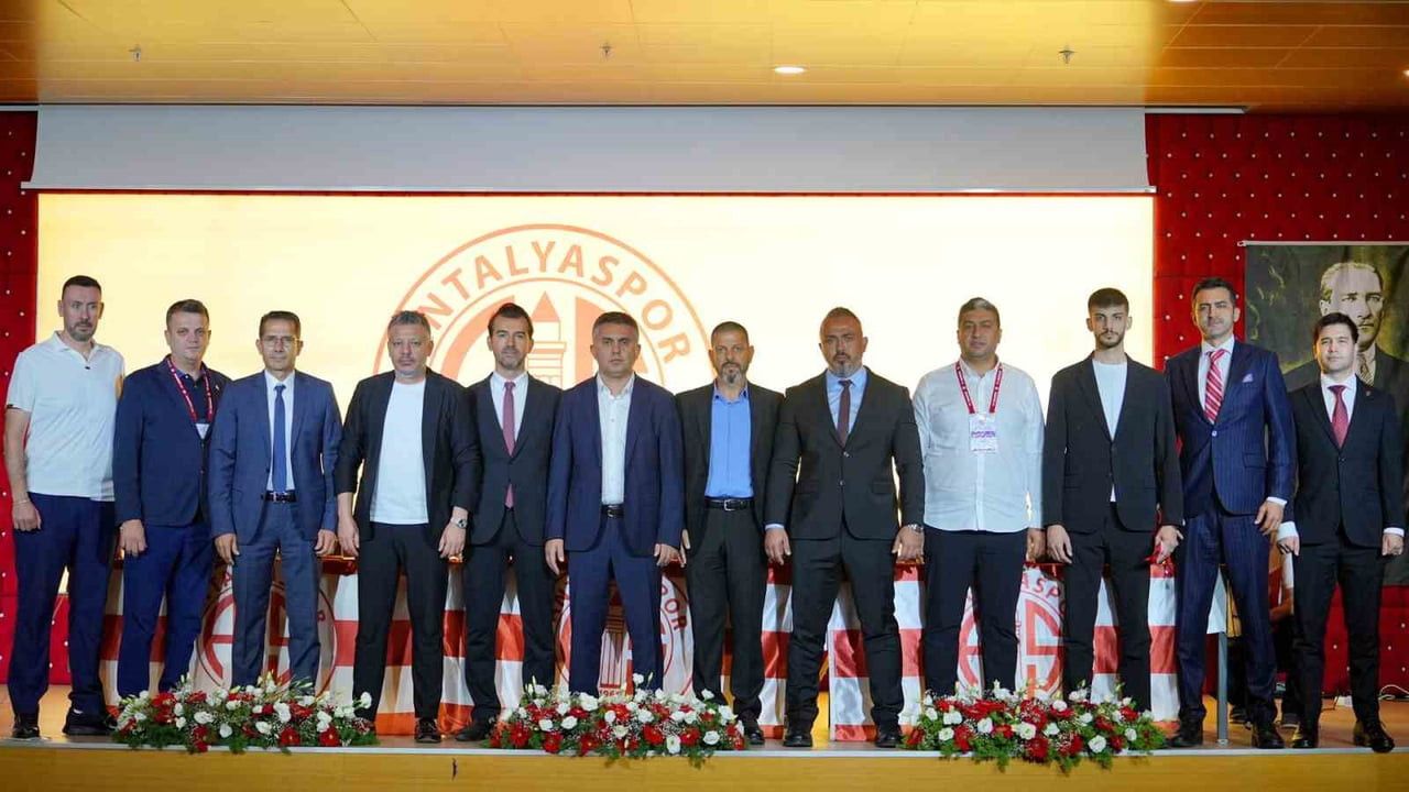 ANTALYASPOR A.Ş. YÖNETİM KURULU, MUSTAFA ERGÜN BAŞKANLIĞINDAKİ İLK TOPLANTISINI GERÇEKLEŞTİRDİ....