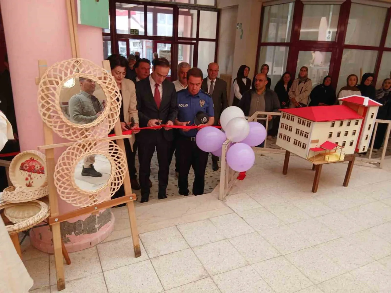 ARDAHAN’IN POSOF İLÇESİNDE, POSOF HALK EĞİTİMİ MERKEZİ MÜDÜRLÜĞÜ TARAFINDAN "HAYAT BOYU ÖĞRENME...