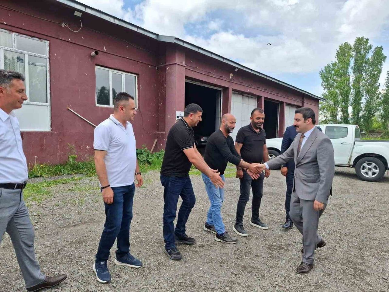 ARPAÇAY KAYMAKAMI AKKÖZ’DEN KURUMLARA VEDA ZİYARETİ(KARS-İHA)