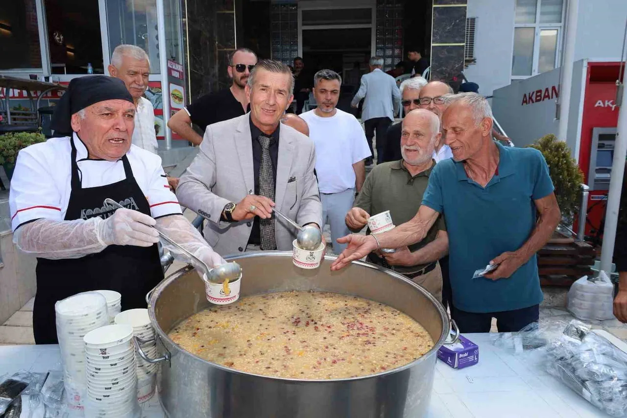 AŞURE İKRAMI