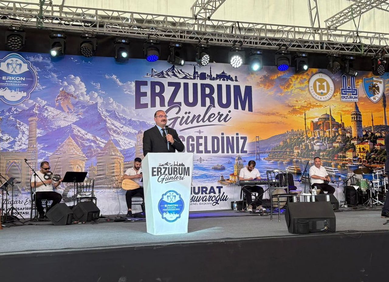 ATATÜRK ÜNİVERSİTESİ REKTÖRÜ PROF. DR. AHMET HACIMÜFTÜOĞLU, İSTANBUL ATATÜRK HAVALİMANI MİLLET...