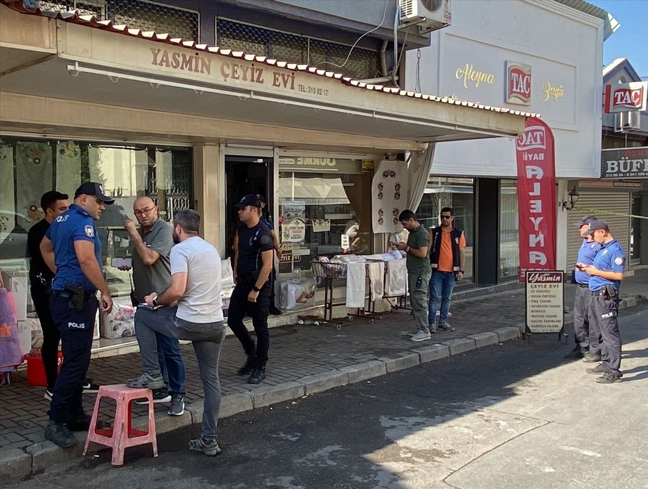 Aydın'ın Nazilli ilçesinde boşanma aşamasındaki eşini tabancayla öldüren polis memuru gözaltına...