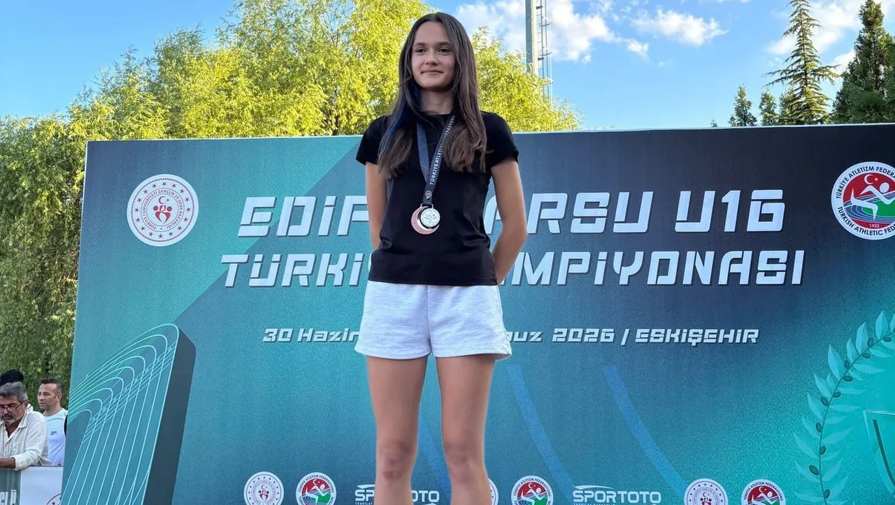 AYDINLI ATLET GAYE KADEM, U16 EDİP AKARSU TÜRKİYE ATLETİZM ŞAMPİYONASI'NDA 100 METRE ENGELLİ...