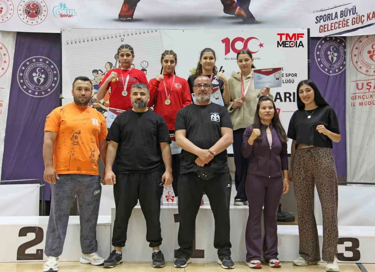 AYDINLI SPORCULAR UŞAK’TAN MADALYA İLE DÖNDÜ