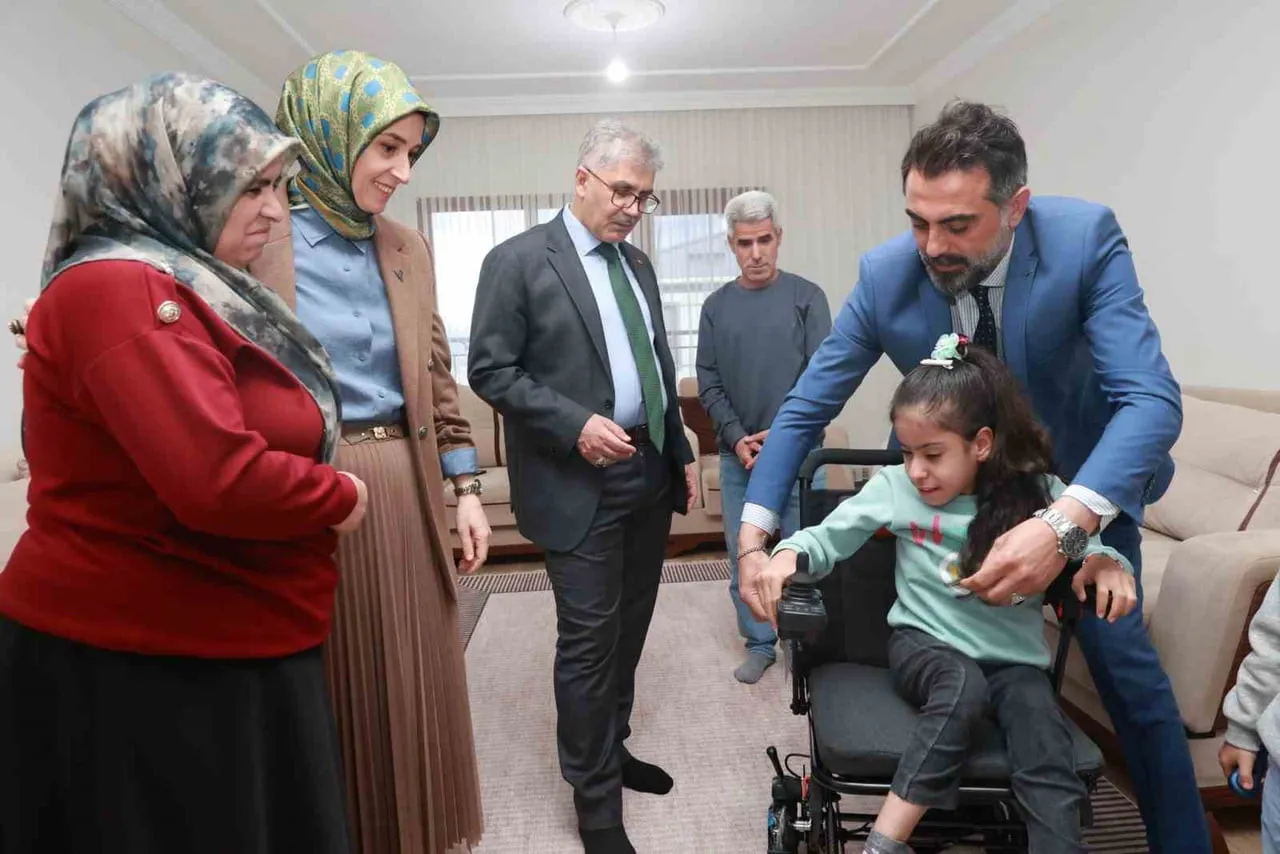 AYRIK OMURGA HASTASI VE YÜZDE 90 FİZİKSEL ENGELLİ 10 YAŞINDAKİ SÜMEYYE KALAN’IN RÜYASINDA GÖRDÜĞÜ...