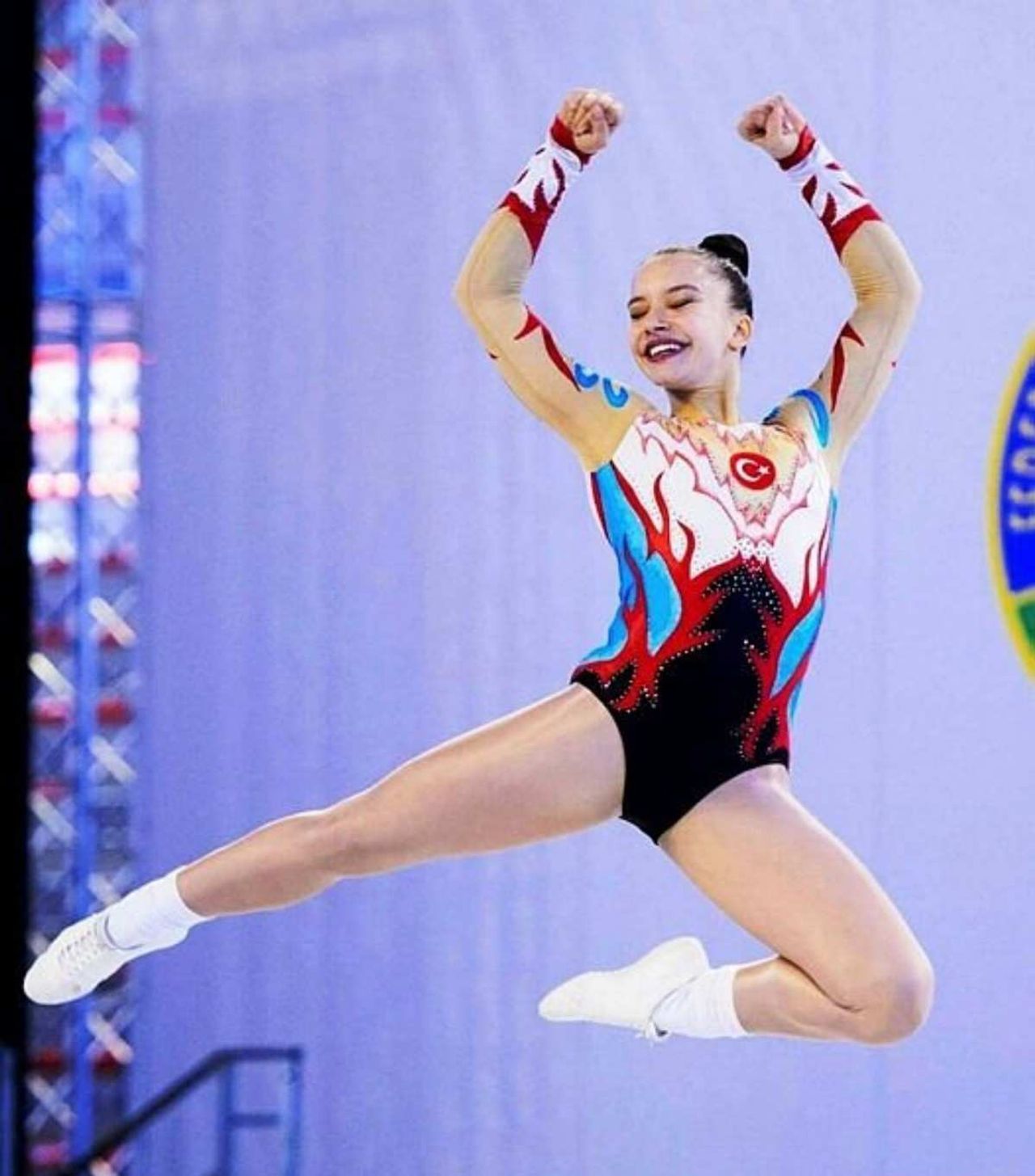 Ayşe Begüm Onbaşı kimdir